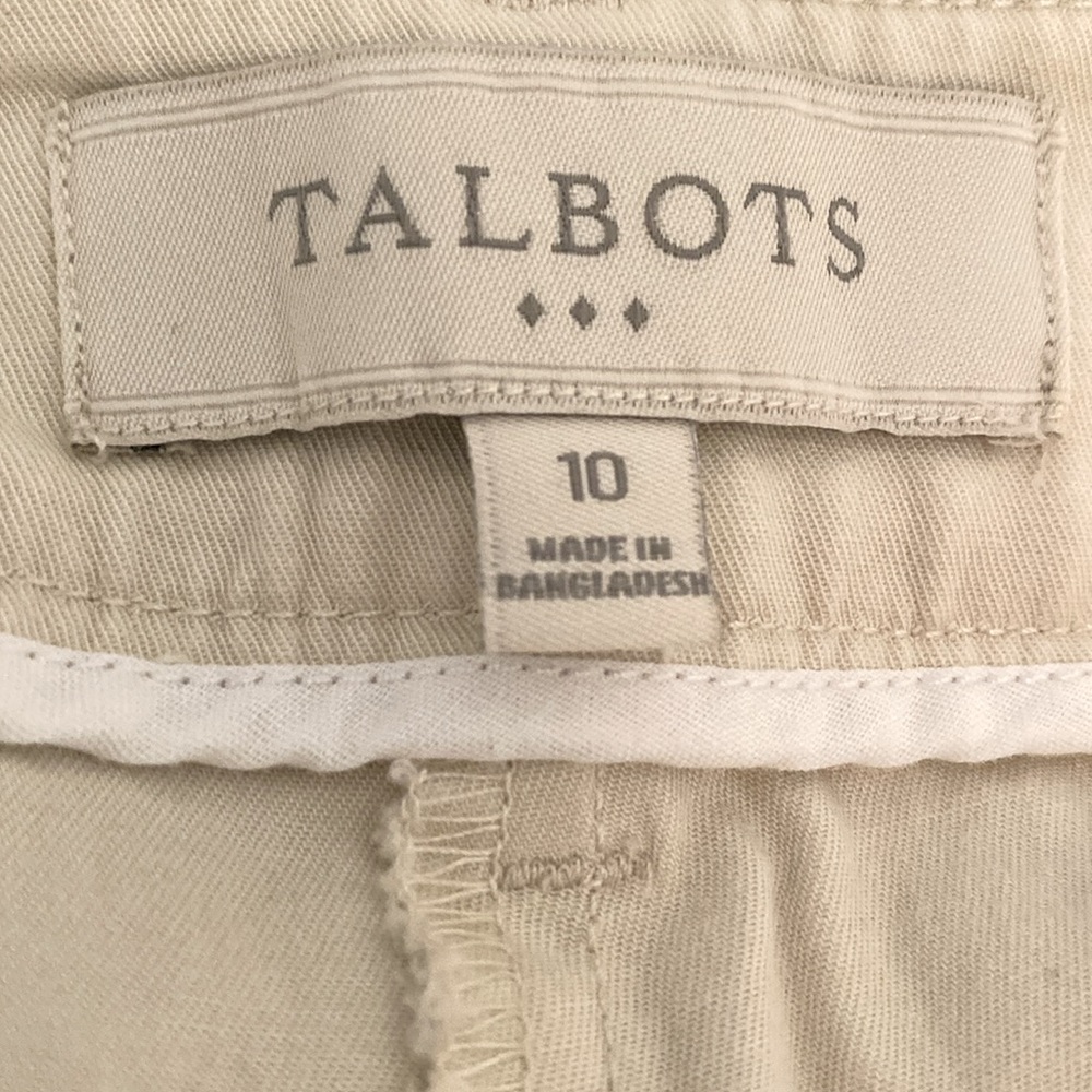 New Talbots Khaki Shorts in size 10 - Picture 4 of 6